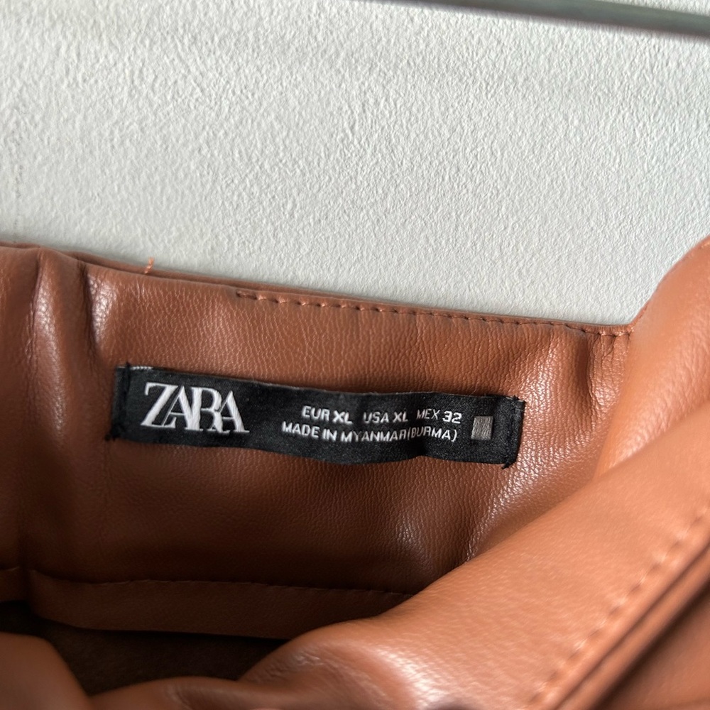 Zara brown faux leather skirt - Picture 2 of 4